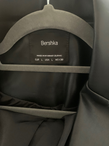 Bershka ladies black long sleeved button up faux leather blazer jacket coat - Picture 6 of 6